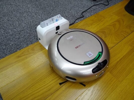 robot-hut-bui-sharp-cocorobo-rx-v200-3-533x400